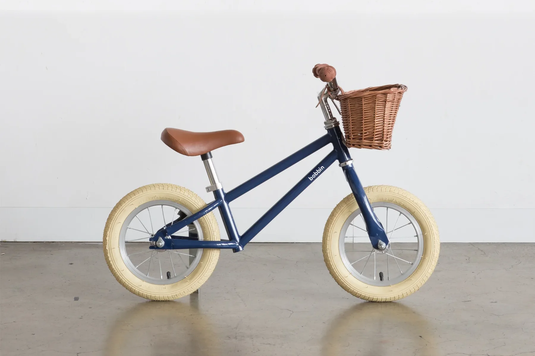 Moonbug 12" Balance Bike - Image 5